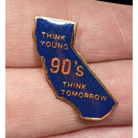 Vintage 90s Think Young Think Tomorrow California Lapel Pin - Picture 1 of 2